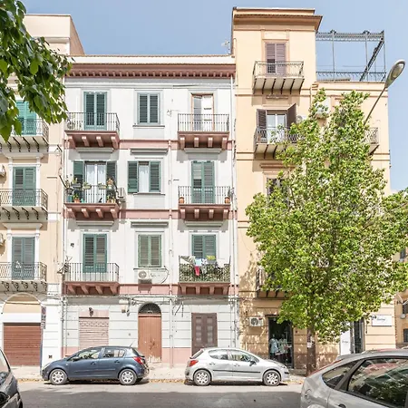 Re Federico By Wonderful Italy *