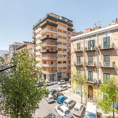 Apartment Re Federico By Wonderful Italy *
